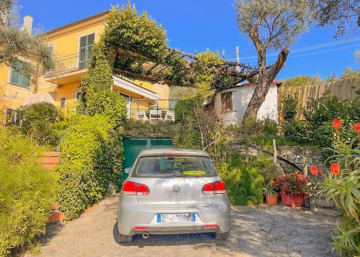 Villa L'uliveto Di Santa Con Piscina